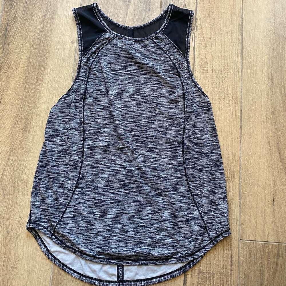 Lululemon workout tank